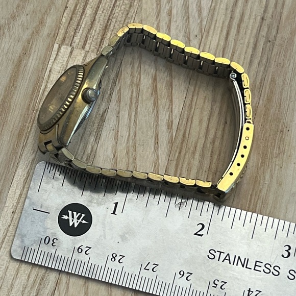 Seiko Ladies Watch Vintage Gold Tone Bracelet and Dial Day Date Windows - Picture 10 of 10